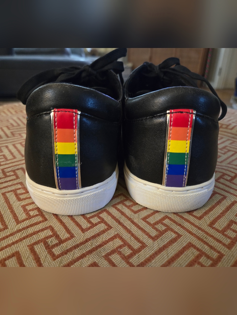 Kenneth Cole Kam Leather Pride Sneakers Womens Sz 10